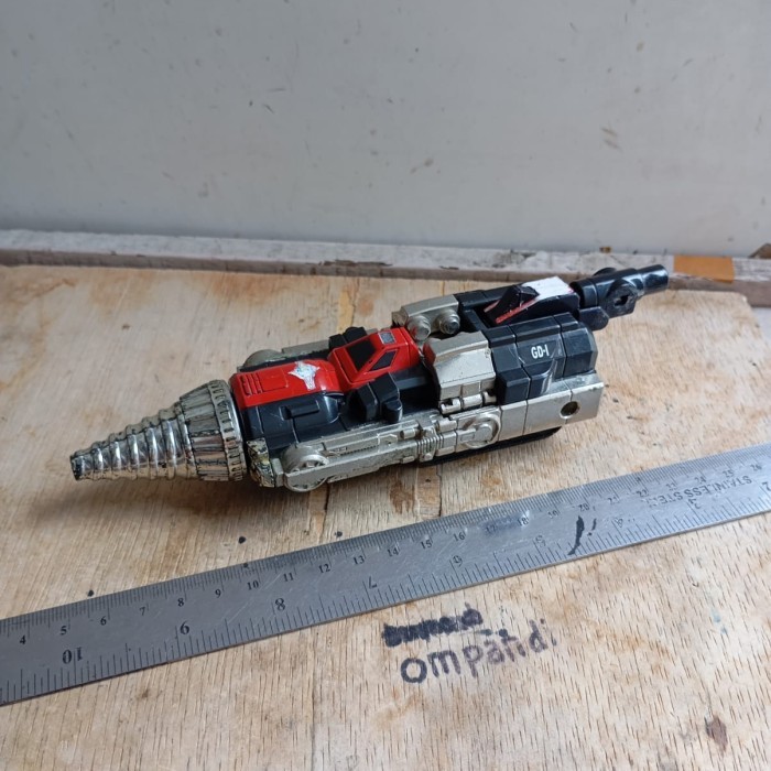 MAINAN diecast Ultraman Dyna Bandai bekas