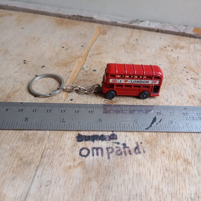 MAINAN miniatur diecast bus mini