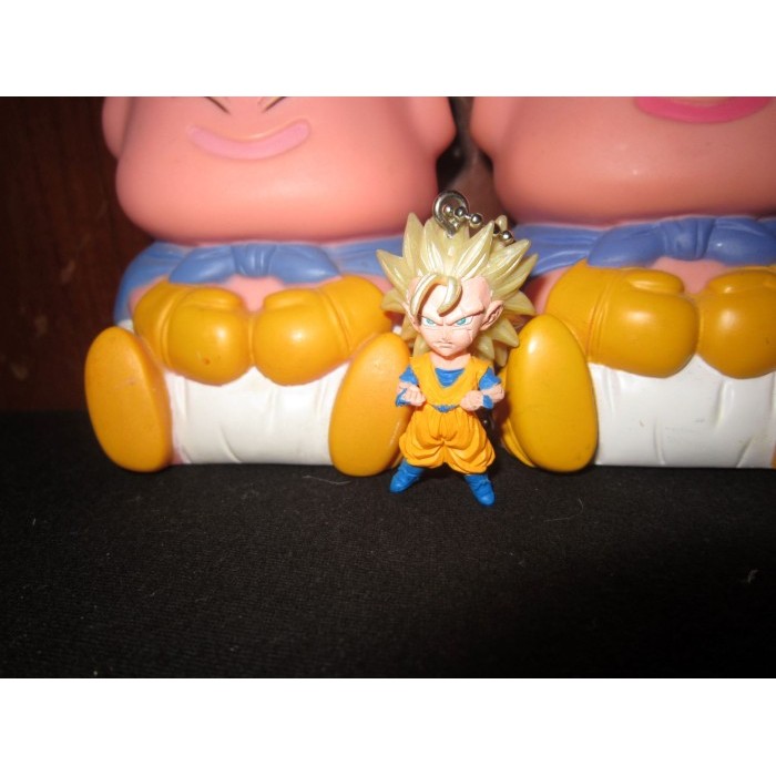 UDM SS 3 goku dragon ball figure