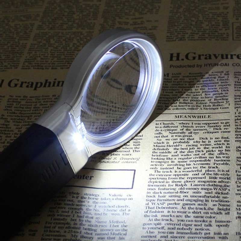 

AJSSHOP FOX Kaca Pembesar Lipat Foldable Magnifying Glass with 2 LED 63mm 3X - TH-7006
