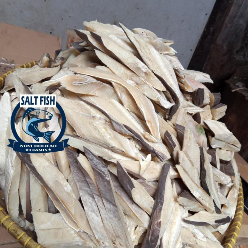 

PREMIUM ikan asin cucut potong : 500 gram best seler