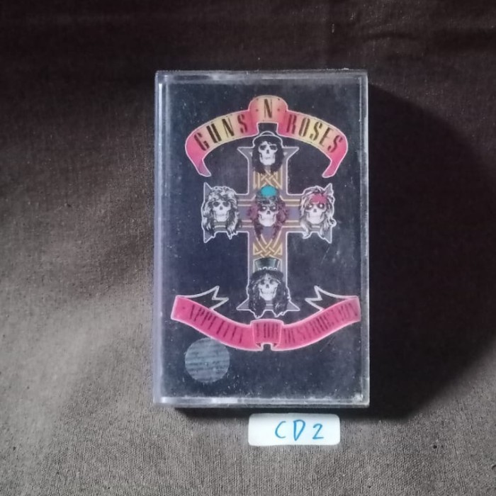 Kaset Pita - Guns N. Roses