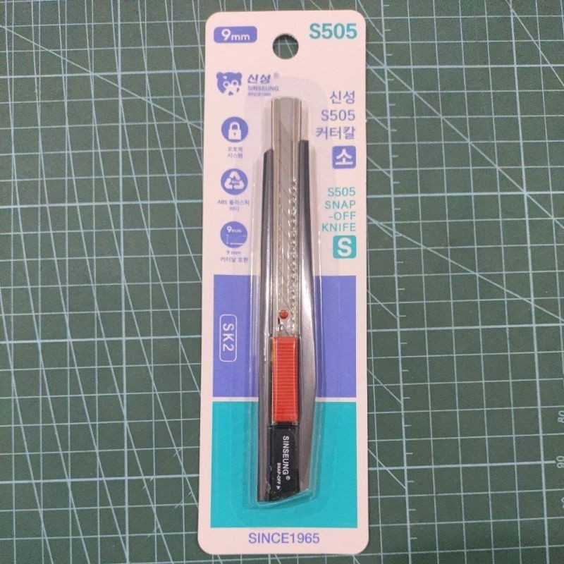 

SINSEUNG S505 Pisau Cutter Kecil Casing Besi 9 mm Alloy Snap-Off Knife 9mm
