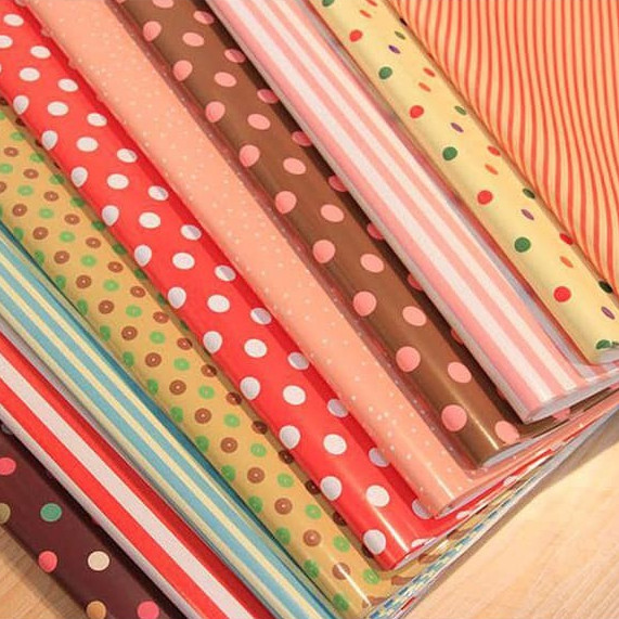 

kertas kado untuk paking sebagai hadiah