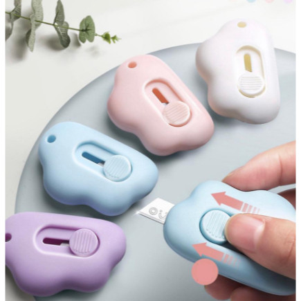 

CUTTER MINI AWAN/ PISAU CUTTER LUCU/ PISAU CUTTER MINI UNTUK PEMBUKA PAKET RANDOM