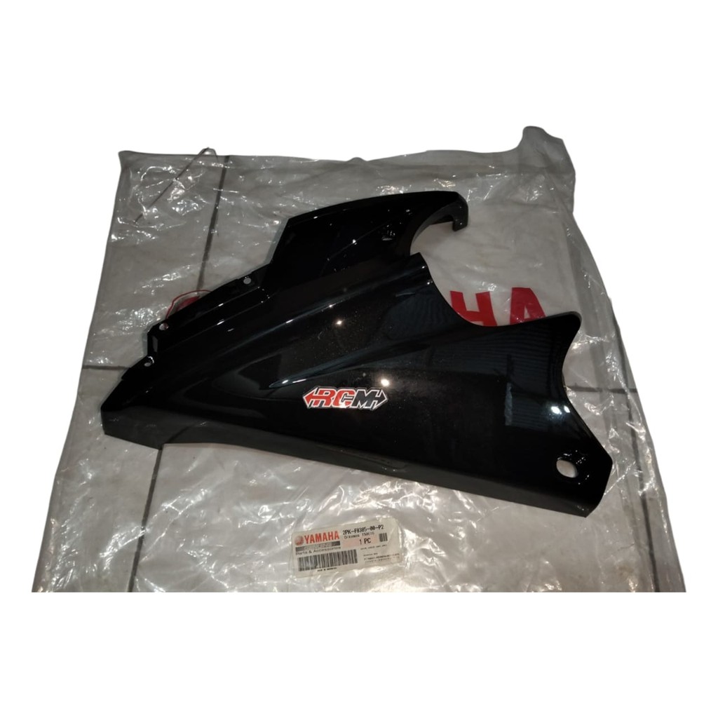 2PK-F8385-00-P2 P3 COVER UNDER SAYAP BAWAH R15 V2 BAGIAN KIRI ORIGINAL YAMAHA YGP ASLI