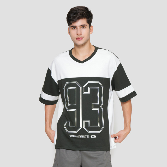 Nevada Varsity OVZ Kaos Pria 121903441