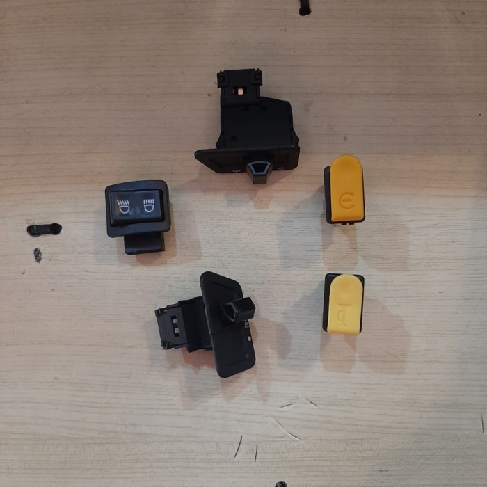 Saklar Set Tombol Sen Dim Starter On Off Klakson Vario 110 Karbu Tekno