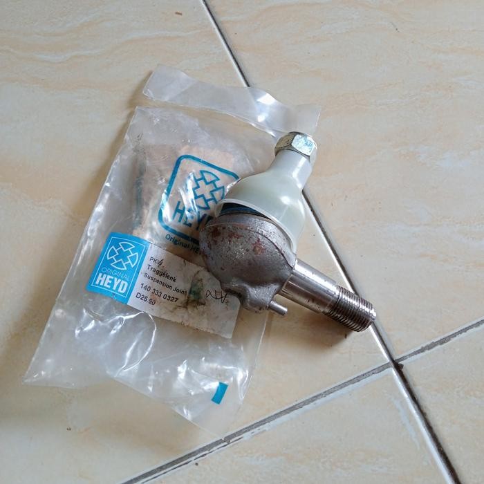 SALE ball joint depan bawah W140 S320 S280 1403330327