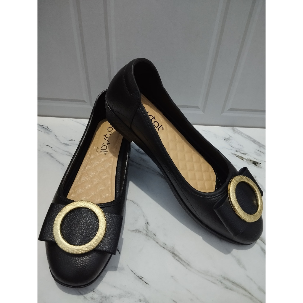Sepatu Karet Heels Rendah Hitam Kerja Wanita