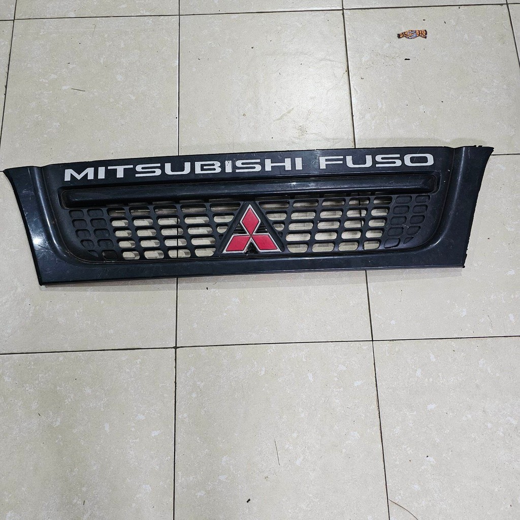 Original Copotan Gril Grille Rambang Depan Mitsubishi New Canter