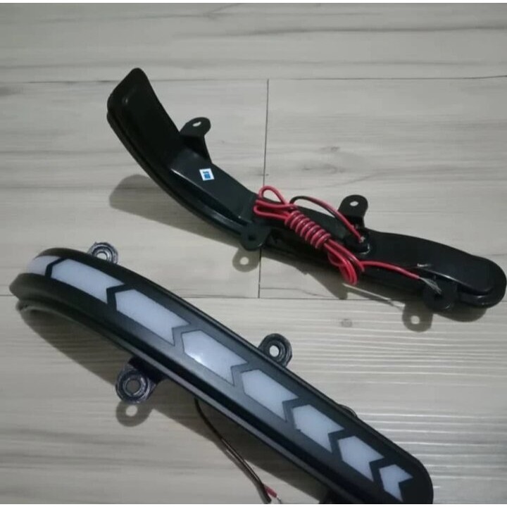 Lampu spion running led all new avanza grand innova 2012-2015 lampu spion led
