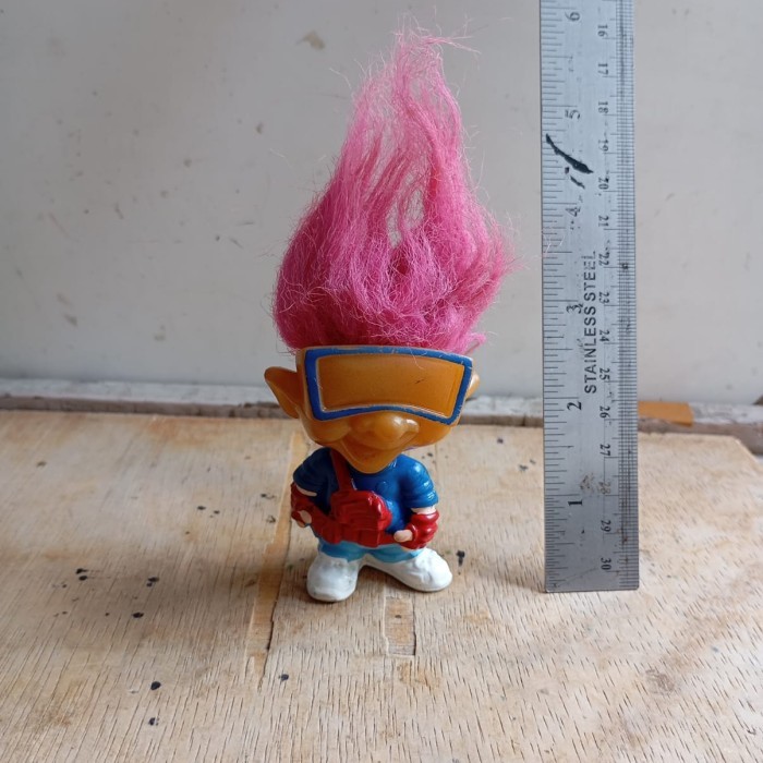 figure kartun trolls burger king toys