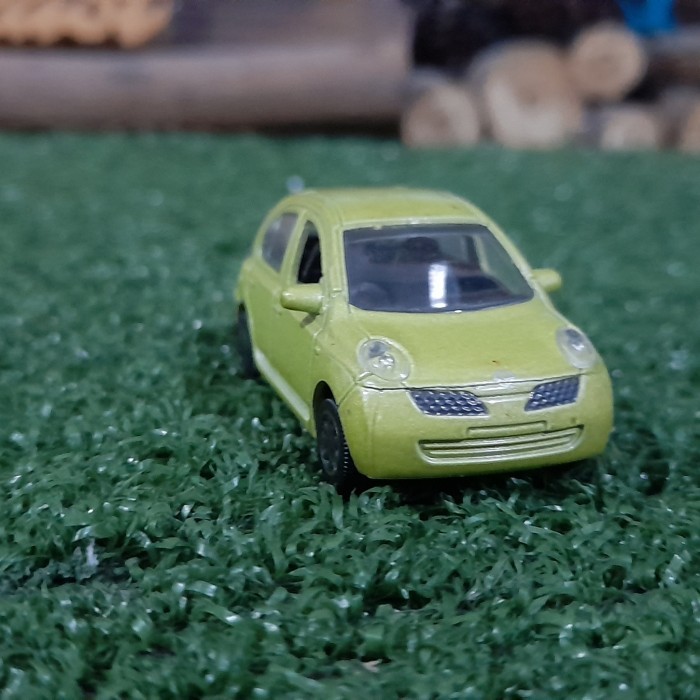 Die-cast Nissan March Micra Mainan Anak Scala 72