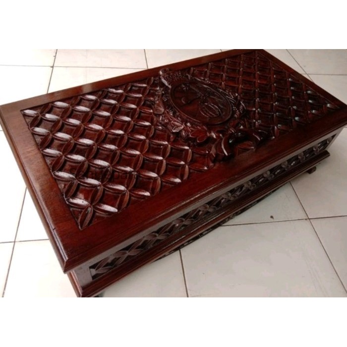 Kotak Pusaka Pusaka Kayu Jati Ukir Logo Kraton Solo terlaris seindonesia SJ3254