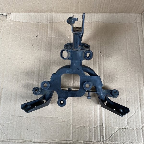 Breket lampu depan R15 V2 Original Bracket dudukan lampu depan Yamaha R15 V2
