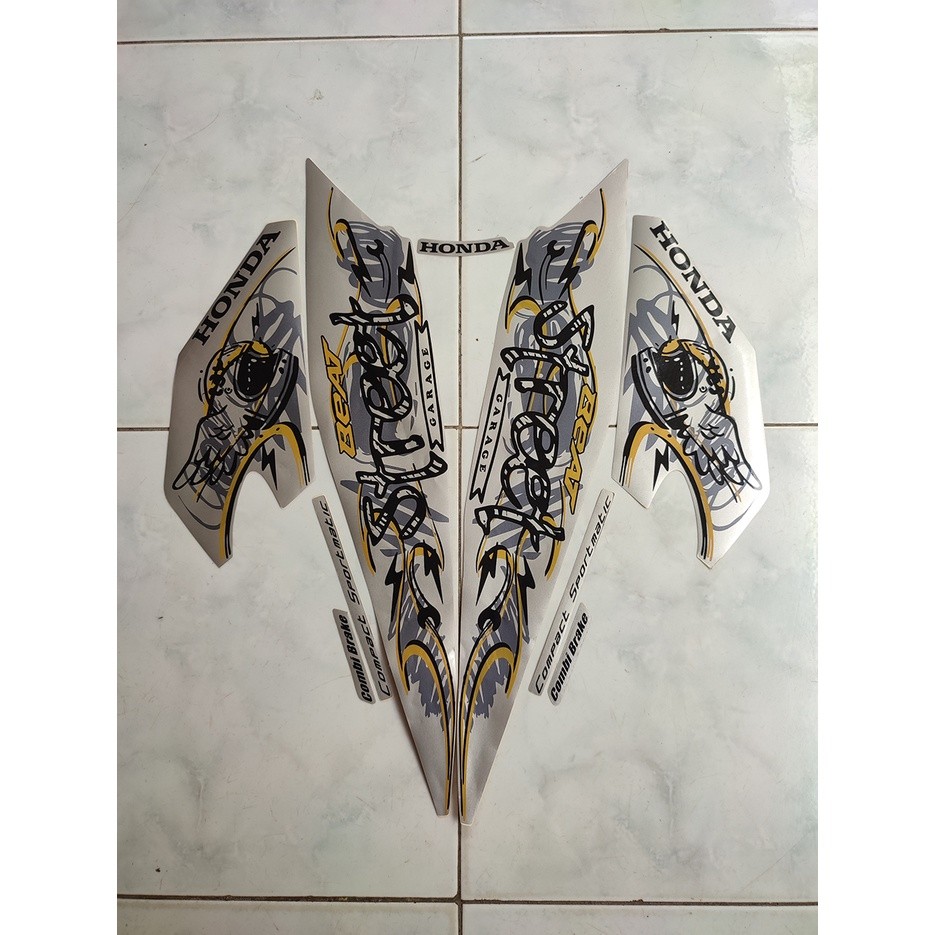 Stiker Striping Motor Beat 2021 Silver