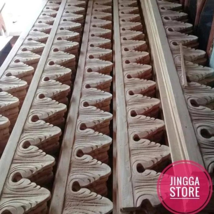 Ornamen ukir lisplang ornamen ukir Kayu hiasan dinding Ukir Kayu SHP8051