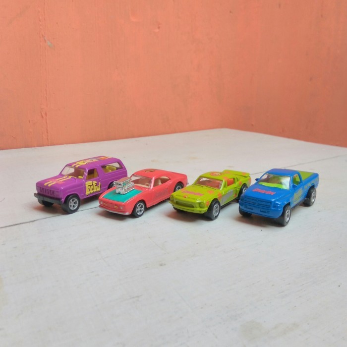 Racing Champions Scobby Doo Camaro, Dodge Ram, Mustang, Ford Miniatur Mainan Diecast