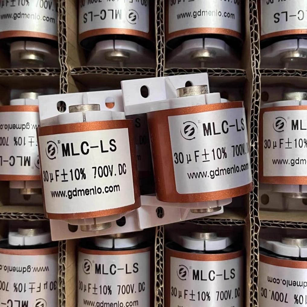 

Kapasitor Mesin Las 30uf 700vdc +-10% MLC-LS Capacitor 700V 700 VDC