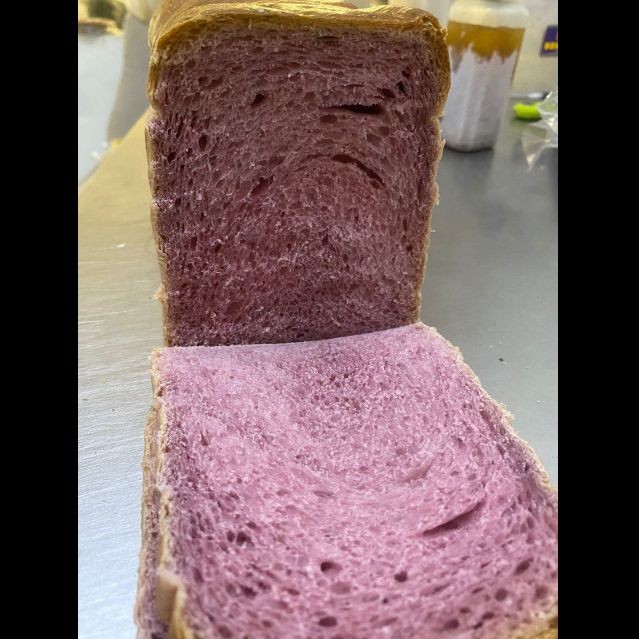 

Sera Kitchen Ubee Milk Loaf | Sourdough Ubee Milk Loaf | Roti Tawar Ubi | Roti Tawar