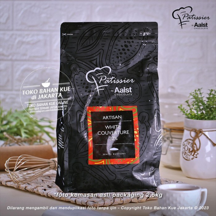 

Patissier 32% WHITE Chocolate Couverture 250gr Coklat Putih Baking