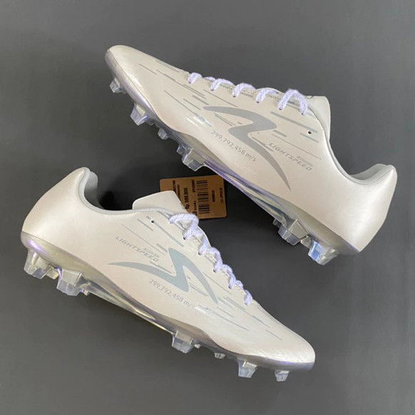 SEPATU BOLA SPECS LIGHTSPEED REBORN FG - SILVER ILUMINATE TERBARU 2024 PRIA COD BAYAR DI TEMPAT