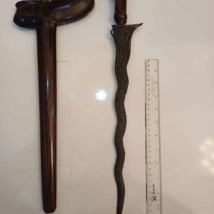 Keris Sabuk Tampar. Sepuh tua antik kuno jadul. Sudah diwarang dan lengkap dengan warangka.