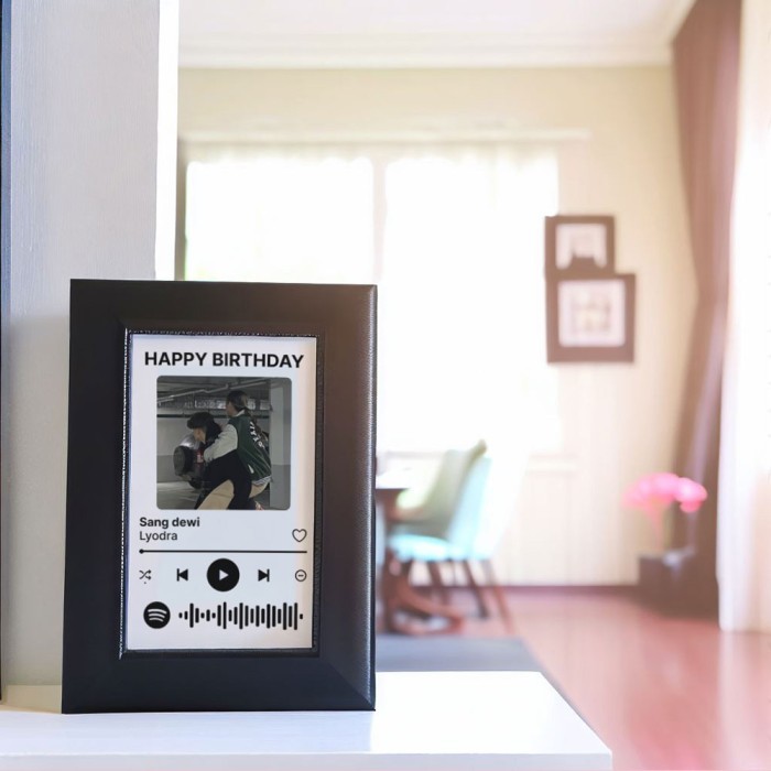 Kado Ulang Tahun Cewek Cowok Hadiah Wisuda Bingkai Foto Flower Frame3D - Bunga Love, Putih