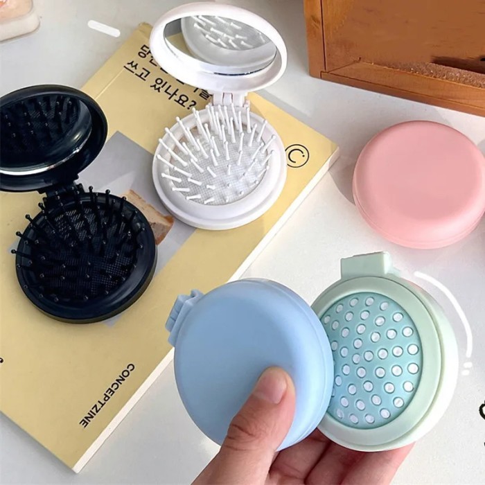 Sisir Rambut Bulat Kaca Cermin Compact 2IN1 Mini Kecil Portabel Saku Cermin Ukuran Kecil Sisir Rambut Lipat Pijat Bepergian Sikat Rambut Wanita Alat Penata Make Up Traveling  Air Cushion Comb Head Makeup Round Pocket Small Travel Massage Hair Brush Mirror