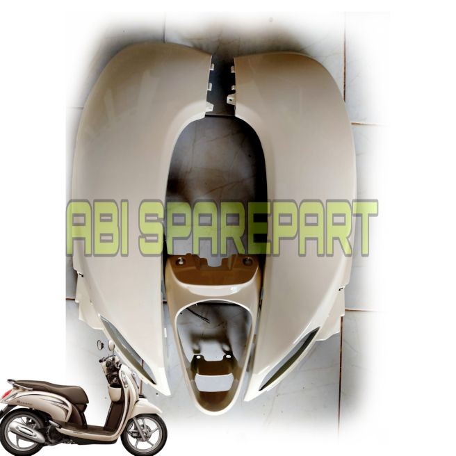 BODY BELAKANG KANAN KIRI+BUNTUT SCOOPY FI 2015-2017 CREAM