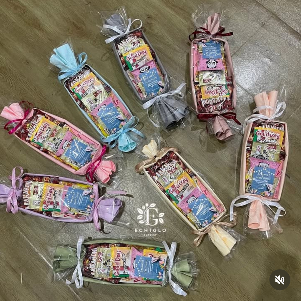 

Infleurens Candy wrap hampers hari ibu, hari guru, mothers day valentine snack box / kado ultah wisuda wedding anniversary Echiiglo florist