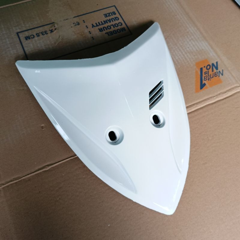 Tameng Dasi Depan Vario 110 Karbu Putih .