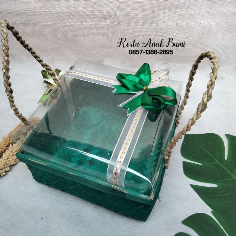 

BMT wadah hampers keranjang seserahan uniq etnik hijau pita griter dobel hijau box mika | box hantaran bambu | tempat wajik kemasan | hampers makanan | seserahan unik | hampers bambu | wadah kue kering | wadah buah | wadah seserahan | gift box
