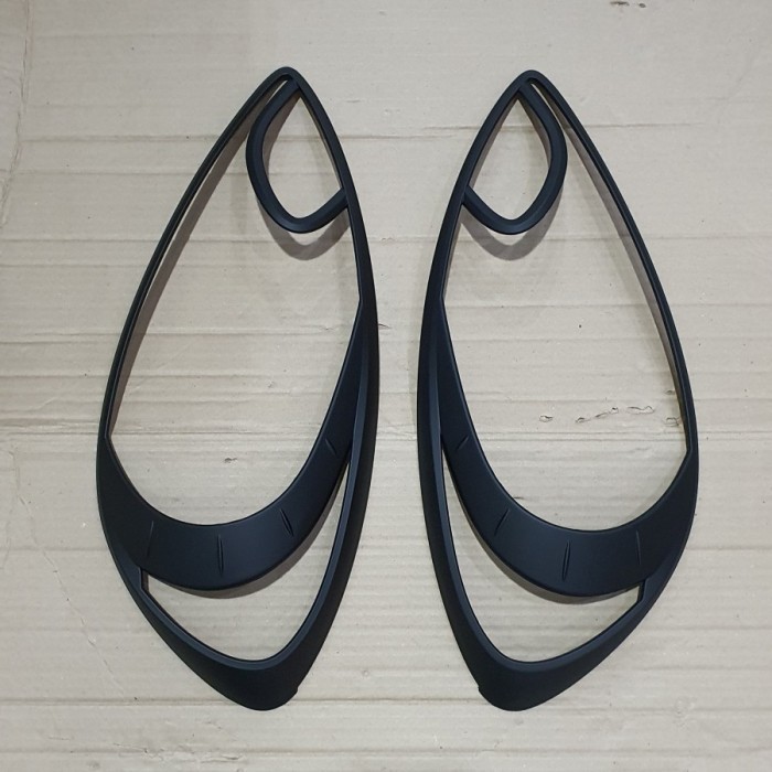 Head Lamp Garnish / Garnish Depan Mobilio Lama Hitam