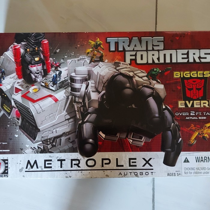 Transformers Metroplex Titans class MSIB