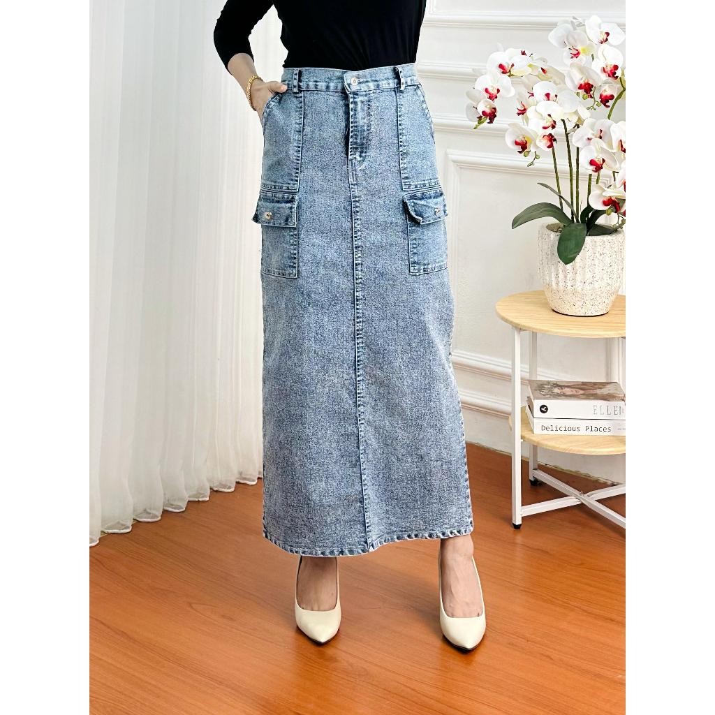 Rok Jeans Panjang Wanita Belah Belakang Slavina - Rok Kekinian Terbaru Model Trendy  - Floid