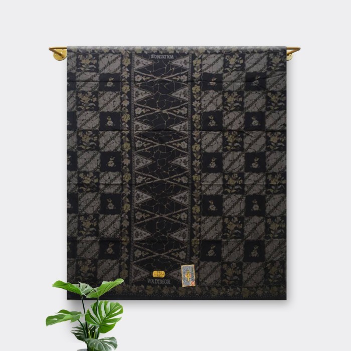 Wadimor Sarung Tenun Jawa Batik Gentengan - M2 HITAM