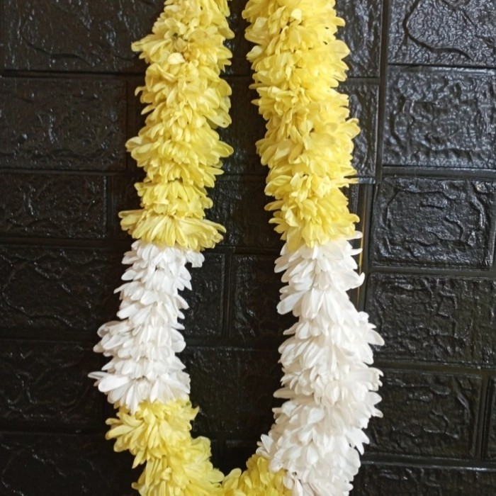 kalung bunga penyambutan