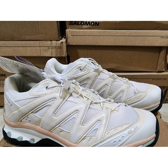 SEPATU HIKING OUTDOOR SNEKER PRIA WANITA