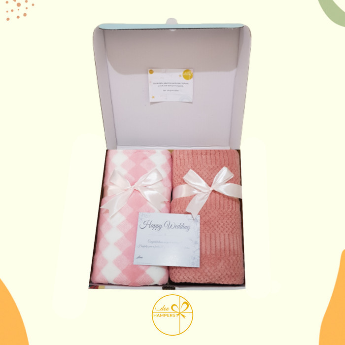 

Best Seller Hampers Wedding / Kado Hadiah Gift Pernikahan / Handuk Besar 70x140 - Pink