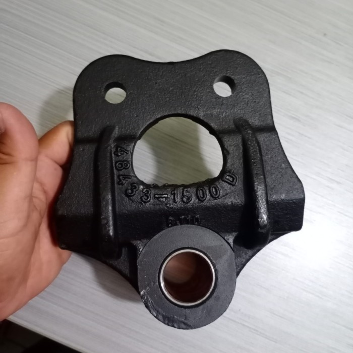 HANGER / BRACKET PER HINO LOHAN berkualitas