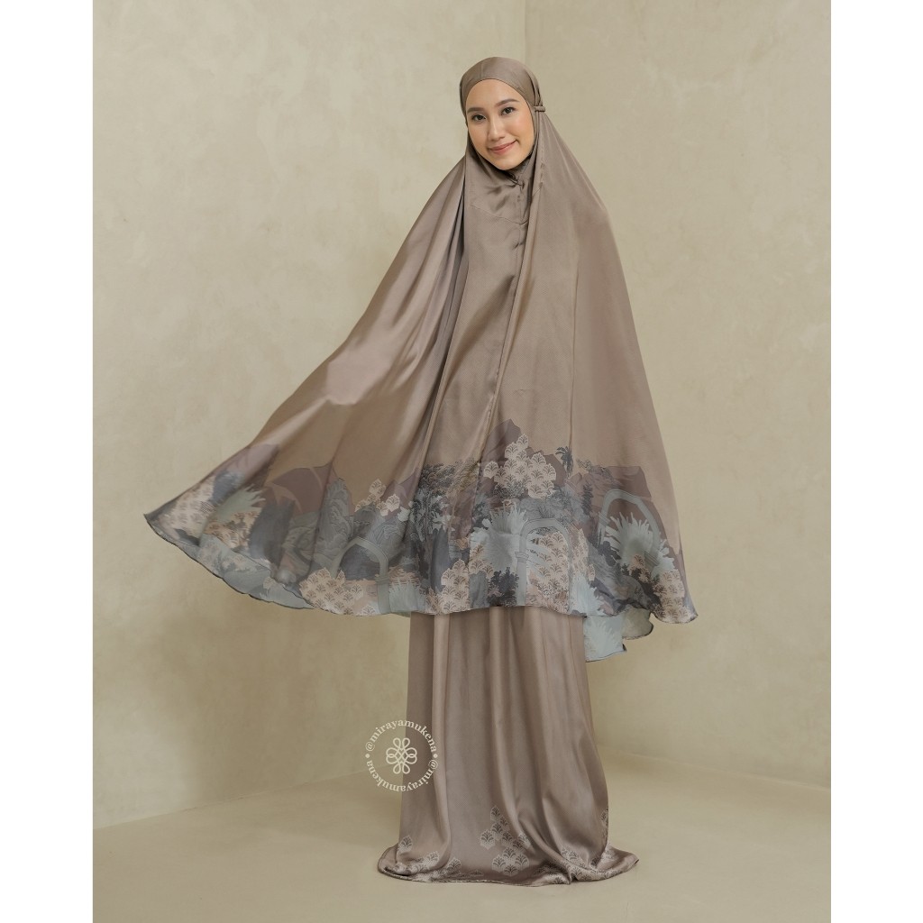 Mukena Travel Miraya Le Marais Gold Satin Silk