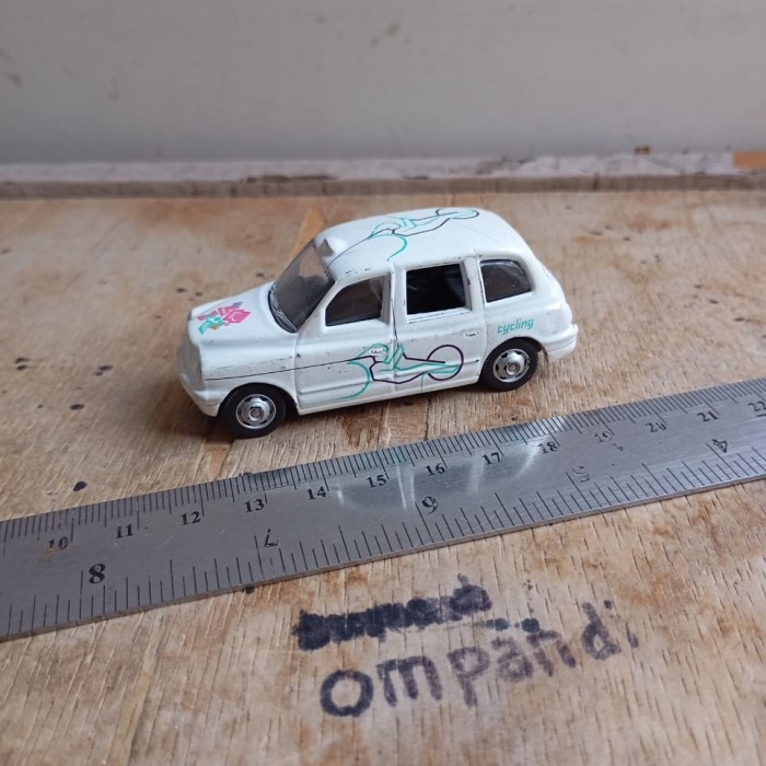 MAINAN diecast corgi mobil London taxis bekas