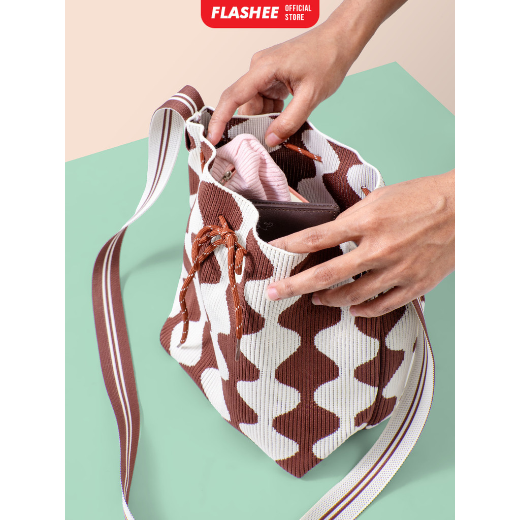 Flashee Tas Wanita Vici Rajut Mini Sling Bag Totebag Selempang Putih Coklat Tas Aesthetic