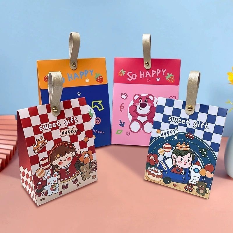 

(SYQ) Goodie Bag Hampers Kotak hadiah kotak Lotso permen kartun karton portabel kotak hadiah ulang tahun bayi Hari Anak dengan kotak hadiah tangan