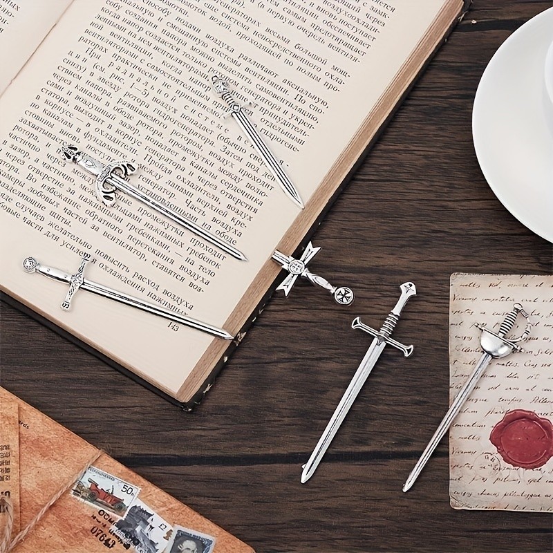 

6pcs/set Antique Swords Knife Bookmark Set Retro Charms Metal Book Marks Reading Book Clips Markers Craft Supplies