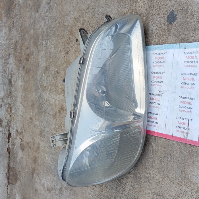 Headlamp lampu depan kanan R Kia Carnival sedona Asli original copotan