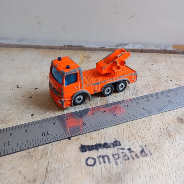 MAINAN diecast siku mobil truck bekas