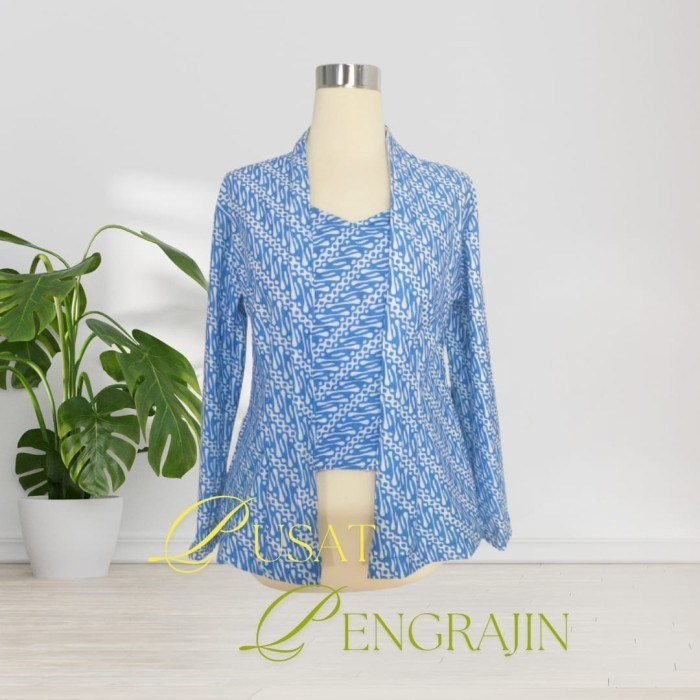 

Kebaya Kutubaru Motif Parang - Biru Muda, S